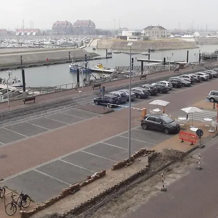 Vue Sur Le Port Blankenberge